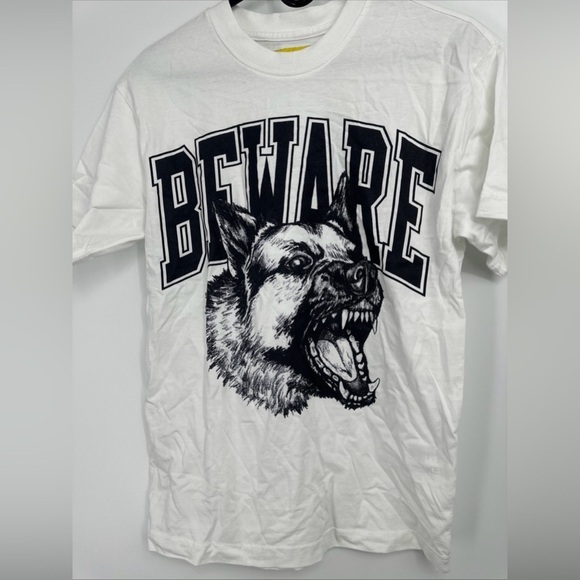 CHINATOWN MARKET STUDIOS BEWARE OF DOG TEE Shirt Size M New - Picture 1 of 3